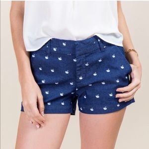 Francesca’s M Harper Swans Blue Denim Jean Shorts Belt Loop Pockets Zipper
